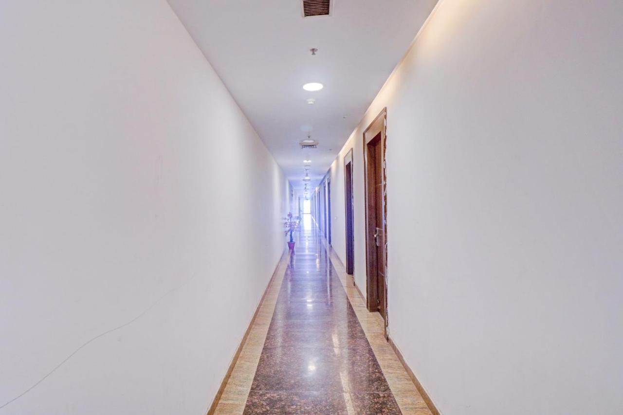 Oyo Townhouse 484 Sanskriti Hotel Delhi  Exterior foto